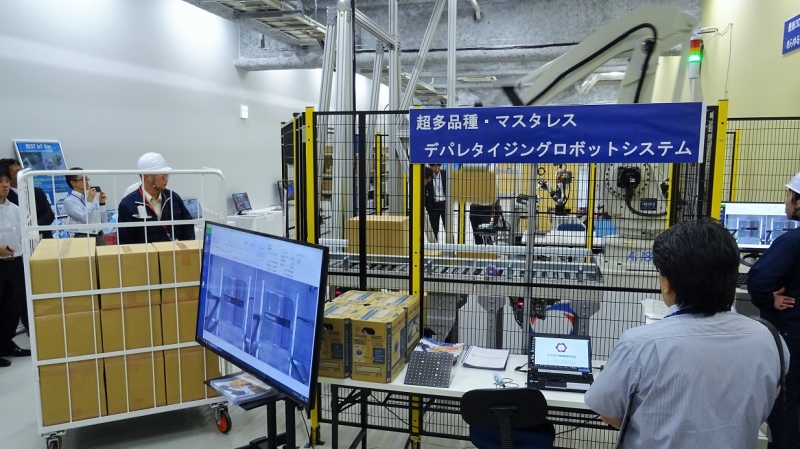 桁違いの超多品種・高速処理を物流向けに提案／KyotoRobotics