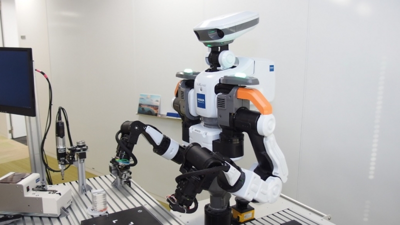 ［注目製品PickUp!vol.11］製造現場でもヒト型を【前編】／カワダロボティクス「N……