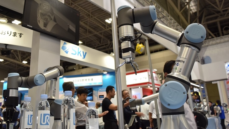 現場でどう使う？　展示会で見た協働ロボットの多彩な提案