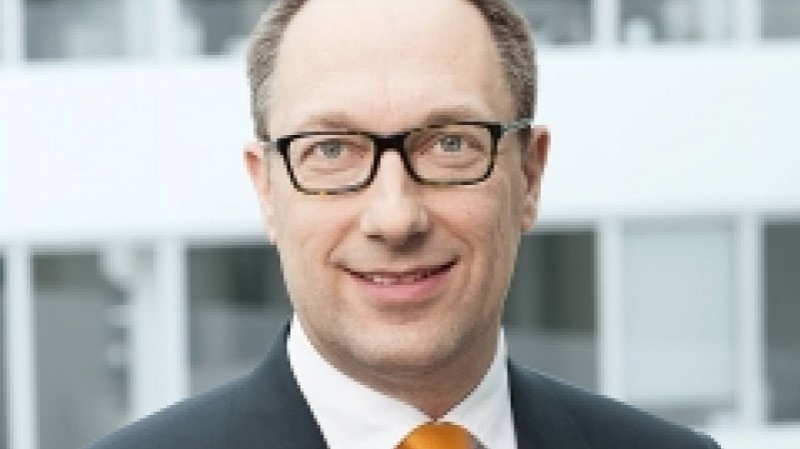 KUKAがCEO交代、ペーター・モーネン氏が就任
