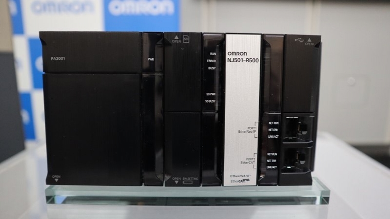 ロボと機器の統合で高度な自動化／オムロン