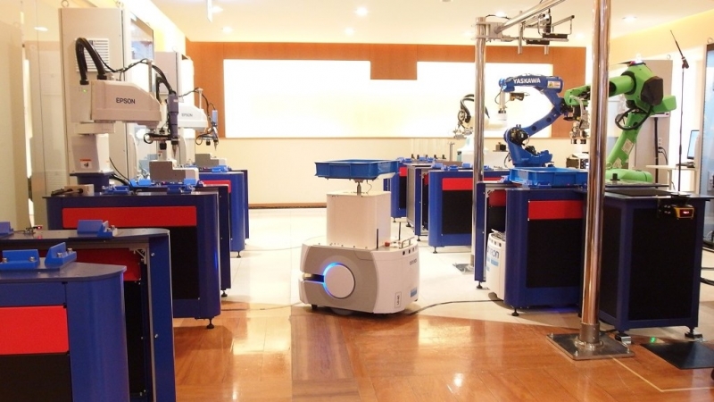 ロボットで次世代ライン、東京に展示場開設／チームクロスFA