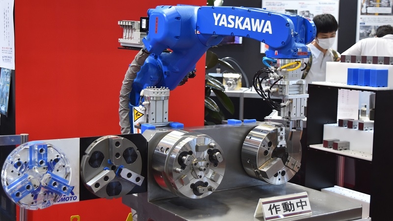 ジグやチャックで多品種少量生産を自動化／松本機械工業