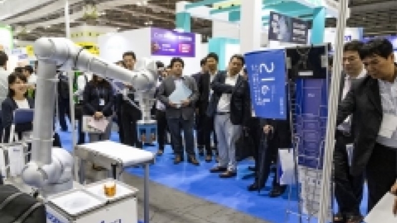 食品産業向けにロボットシステムを提案／HCI