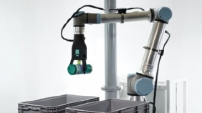 機械学習機能付きの自動ピッキングロボットを発売／オカムラ