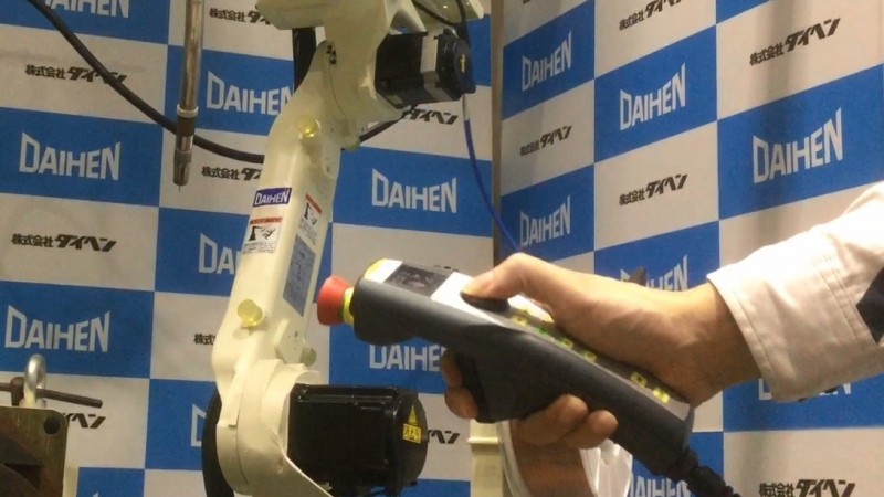 直感的な操作で教示時間を短縮／ダイヘン