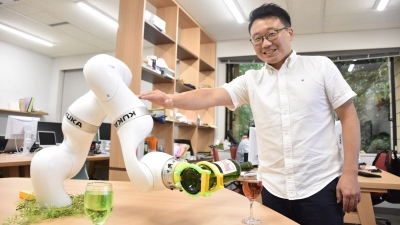 [気鋭のロボット研究者vol.21]初見の道具を器用に扱う【前編】／青山学院大学　田崎良佑……