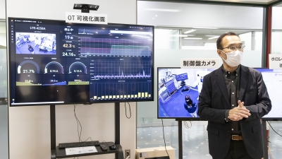 ５G環境で協働ロボットの稼働を可視化／iRooBO Network Forum