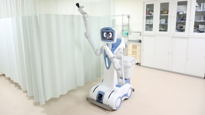 大学病院でアーム付きロボットの実証実験を実施／川崎重工業、藤田医科大学