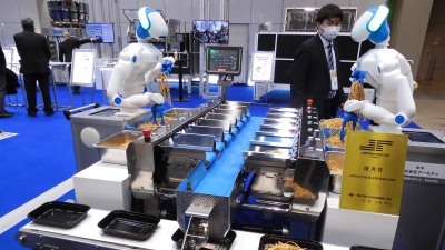 包装機械の横で“新たなピッキング”／JAPAN PACK2022