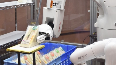 ロボットハンドを新開発、自社展で披露／デンソーウェーブ
