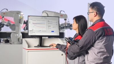 ロボットの位置調整を高速・高精度に／ABB