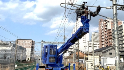 鉄道工事人型ロボット重機を特別展示／JR西日本など