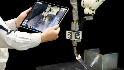 「撮って選ぶだけ」でロボットプログラムを自動生成／ダイヘン