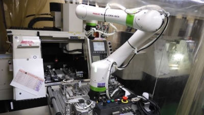 [ロボットが活躍する現場vol.26]微細加工の段取りロボを、中小が外販へ／協栄プリント技……
