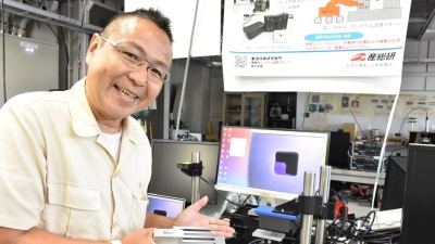 [気鋭のロボット研究者vol.30]位置検出に「光と影」を【前編】／産総研 栗田恒雄 研究……