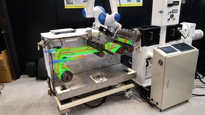 VR技術で、フィルム製造を安全に教育／アクスモールディング