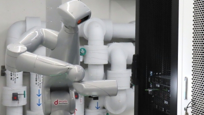 遠隔ロボットでデータセンター保守の実証実験を開始／NTT Com、東京ロボティクスほか