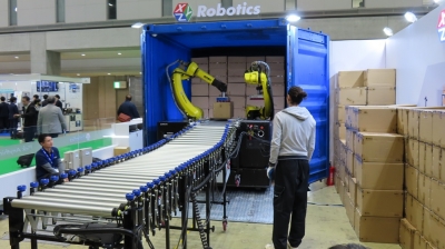 [2023国際ロボット展リポートvol.17]物流向けロボットシステムに脚光／XYZロボテ……