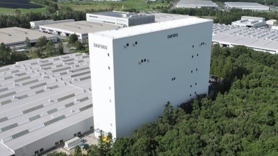 最新の高速・高層自動倉庫クレーンの走行実験を開始／ダイフク