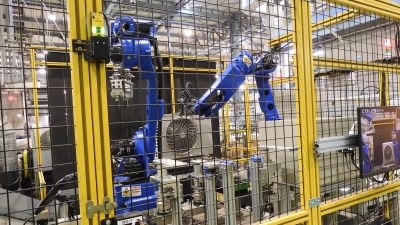 [ロボットが活躍する現場vol.32]状態にばらつきのあるエアコン室外機を自動分解／パナソ……