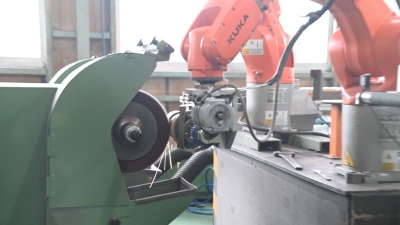 [ロボットが活躍する現場 vol.35]３つの要素で実現した研磨の自動化／RK