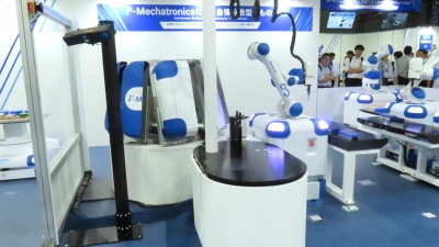 自律分散ロボット、小さく導入も可能／安川電機