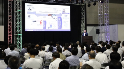 未来の工場の姿をセミナーで提案／安川電機基調講演