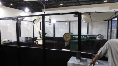 多品種を連続して自動研磨／愛知産業