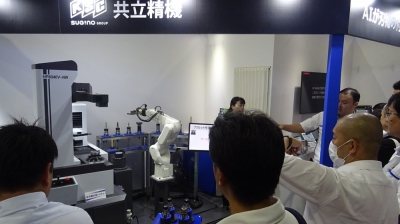 全自動ツールプリセッターに熱い視線／共立精機