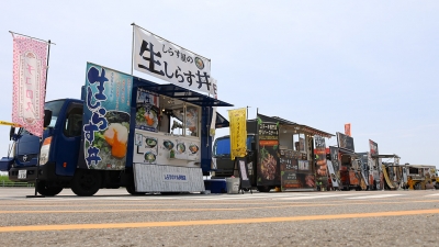 昼食にキッチンカーはいかが？