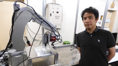 [気鋭のロボット研究者vol.33]ロボットが動作を調節しながら研磨【前編】／埼玉大学 辻……