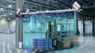 フォークリフトの走行中に荷物の寸法を測定／メトラー・トレド