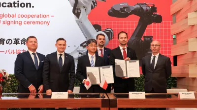 アストーの教育用ロボット販売に向け検討を開始／川崎重工業