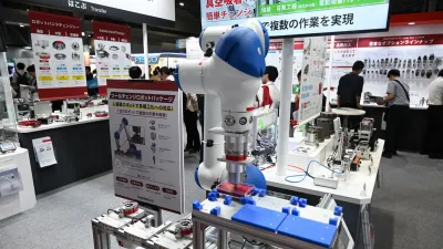 複数の作業を１台のロボットで！／コスメック