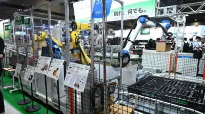 箱の組み立てから積み付けまで自動化／スターテクノ