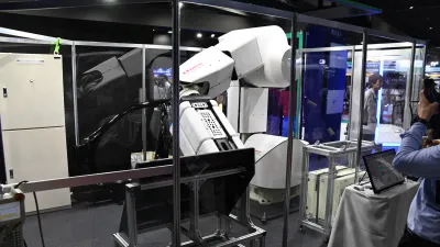 航空機体向け切削加工ロボがすごい／井高