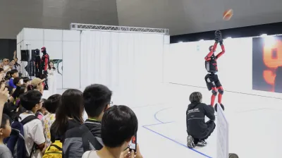 常滑市の小学生が最新のロボット技術を体験