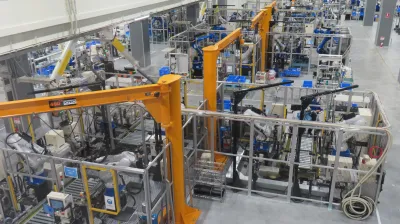 新工場棟が稼働、AIロボットがロボットを作る／安川電機